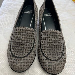 Dansko ladies dress shoes